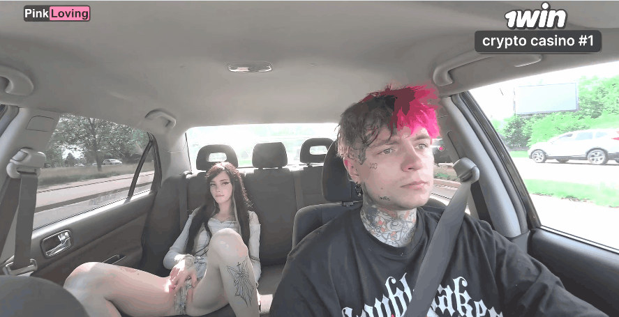 顽皮的出租车之旅：乘客的狂野自慰和火辣的车内勾搭1V742夸克